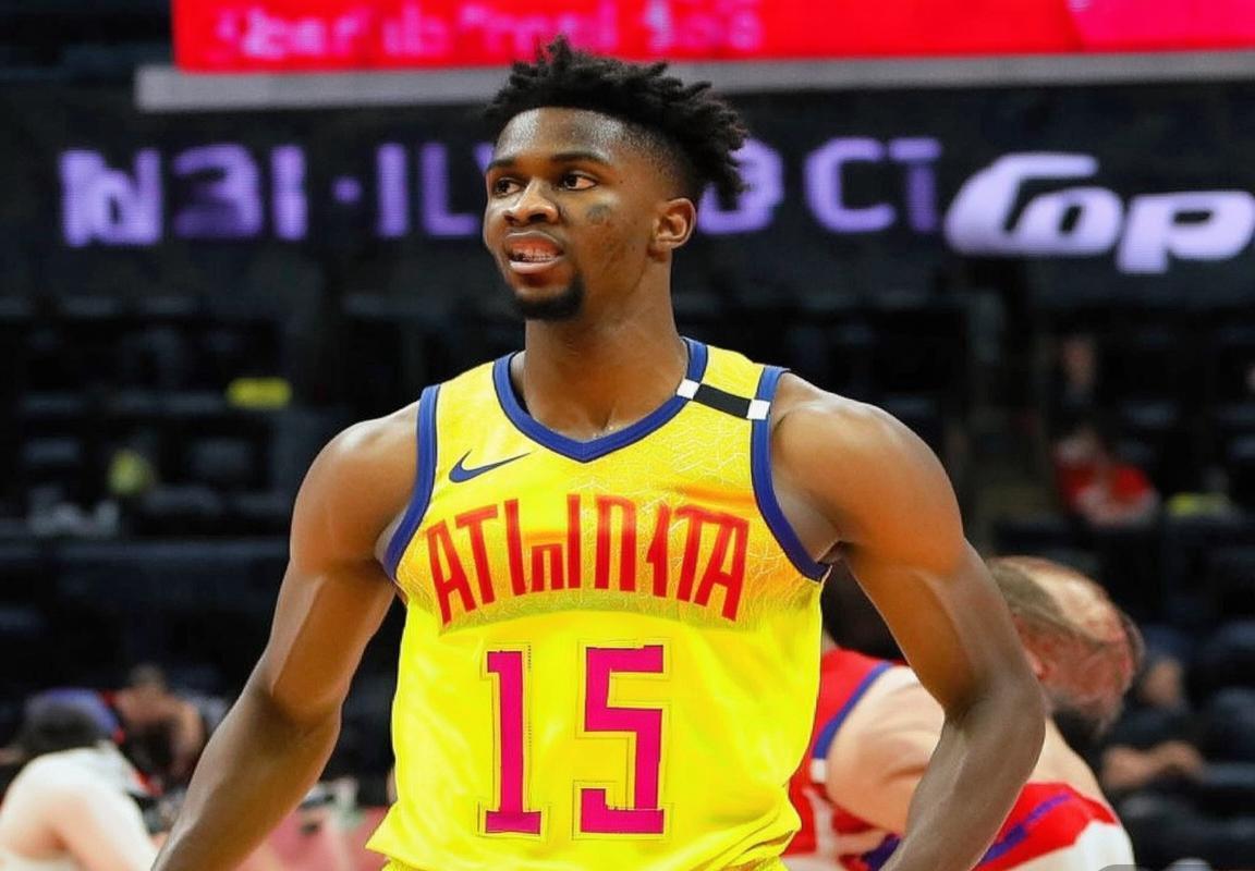 杰伦·约翰逊轰30+12+12三双，老鹰力克奇才升至东部第九